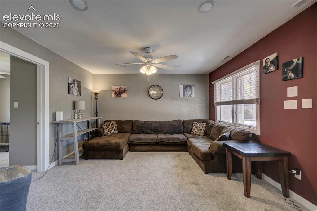 Image 3 of 18: Living Room