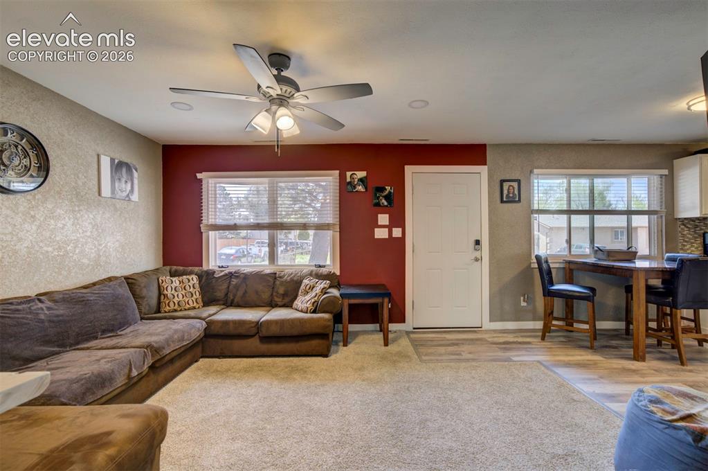 Image 5 of 18: Living Room
