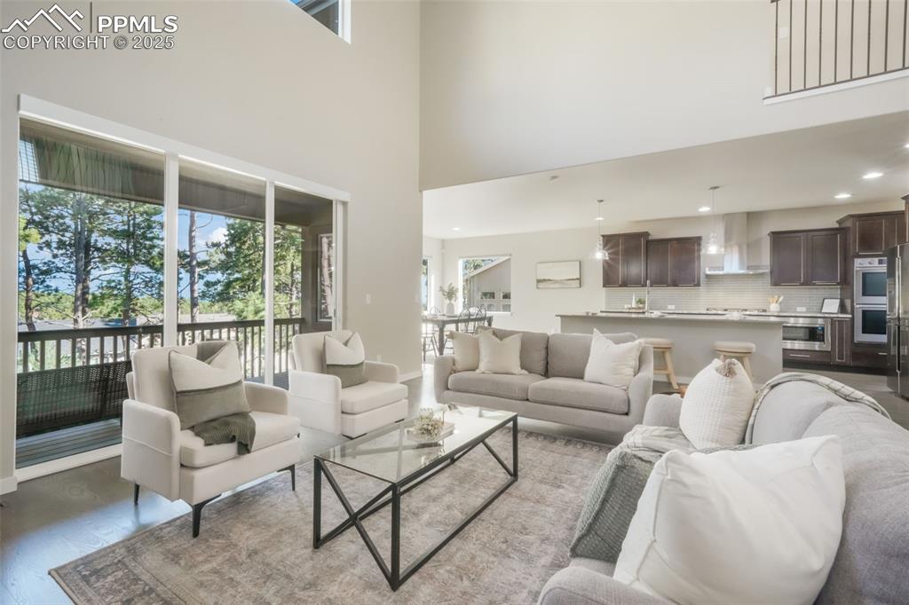 Image 13 of 50: Living Room