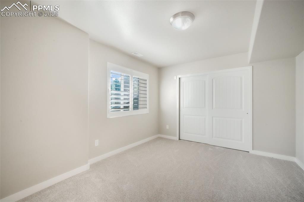 Image 40 of 50: Basement Junior Suite