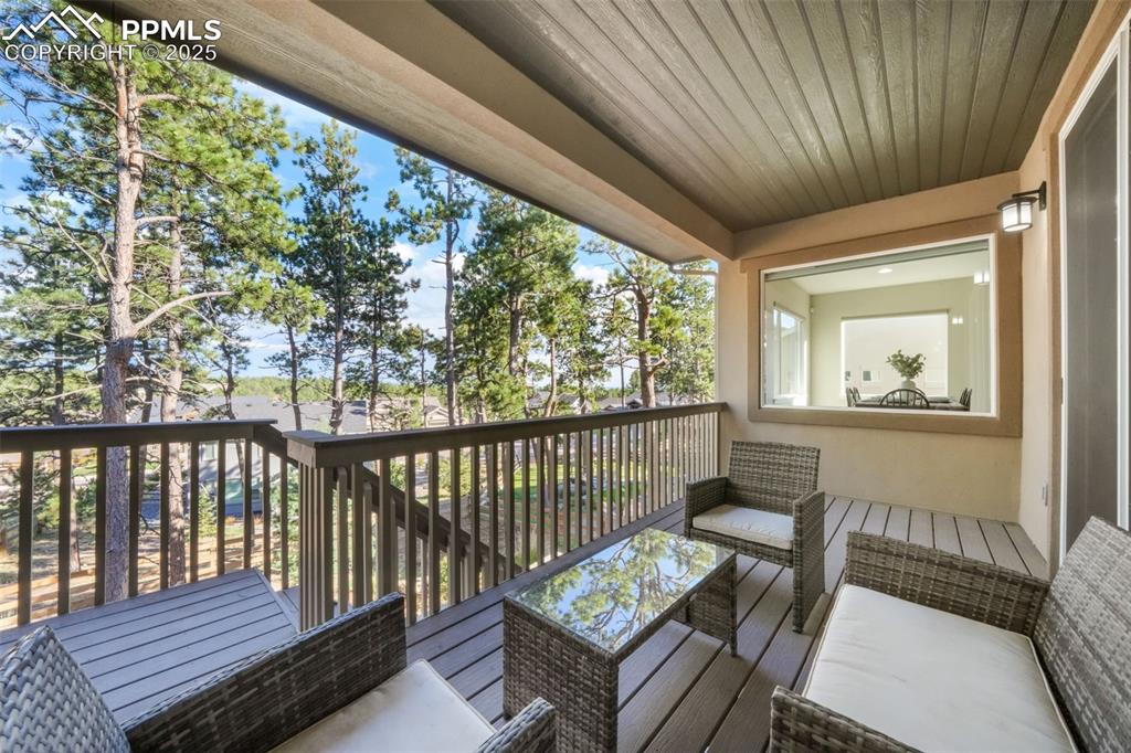 Image 46 of 50: Deck