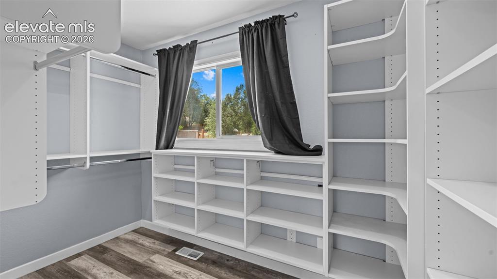 Image 14 of 35: Walk-In Closets