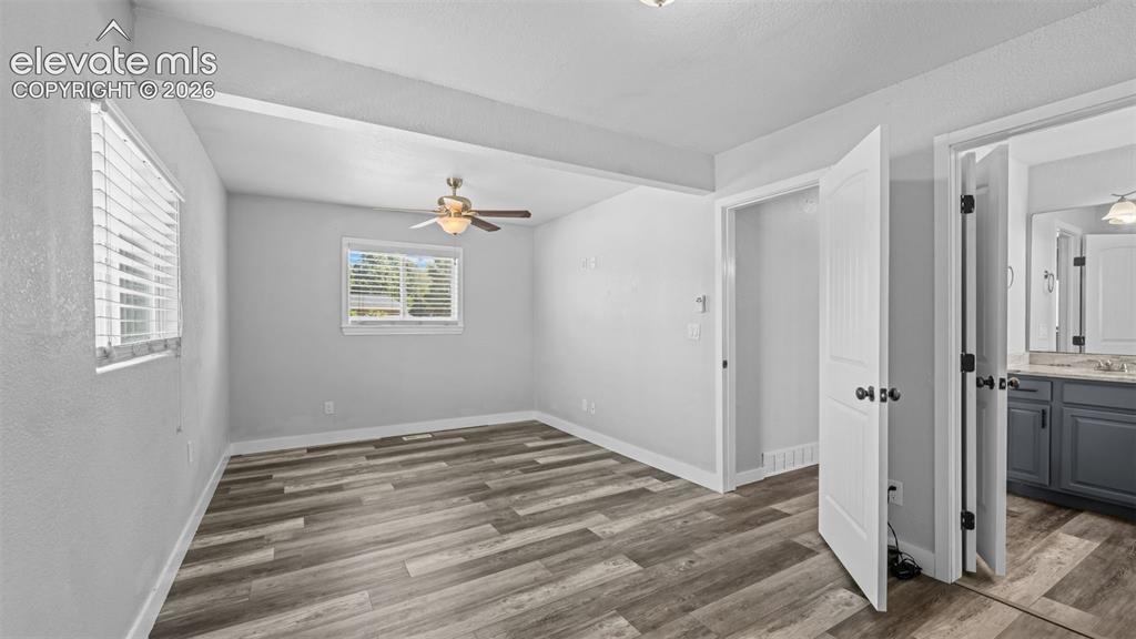 Image 8 of 35: Living Room