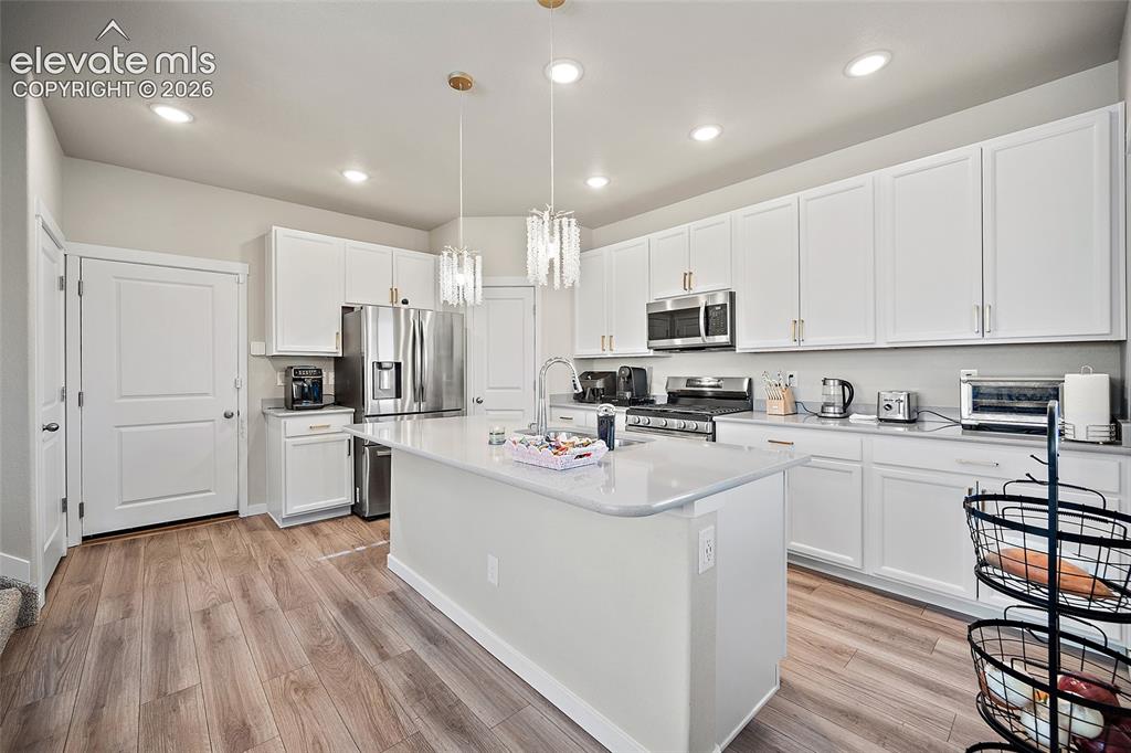 Image 11 of 36: Kitchen