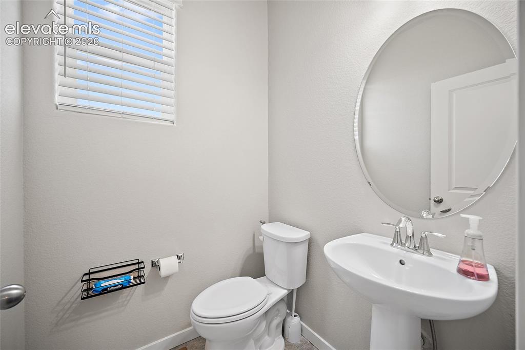 Image 12 of 36: Bathroom
