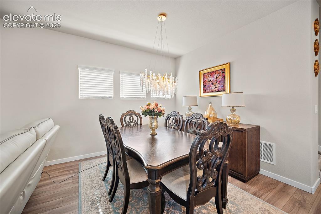 Image 8 of 36: Dining Area