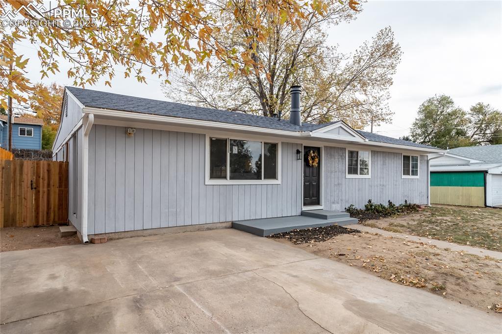 Image 2 of 50: There is abundant parking on the driveway, and backyard access.