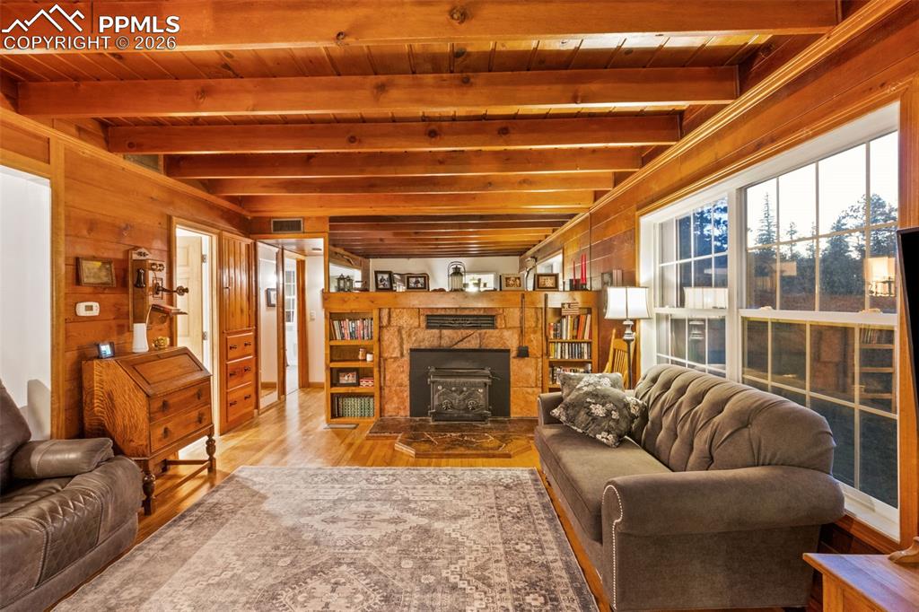 Image 23 of 47: No Description Available