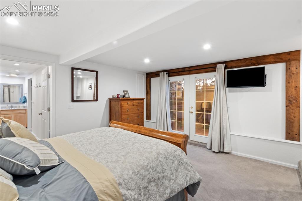 Image 42 of 47: No Description Available