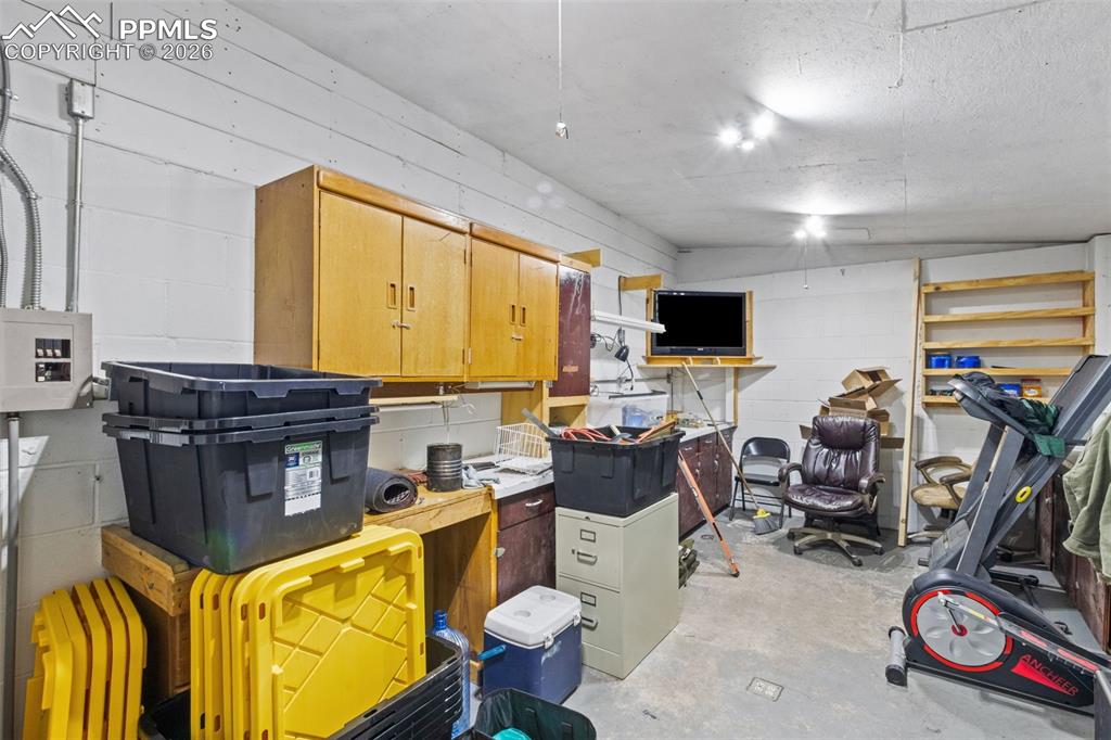 Image 46 of 47: No Description Available