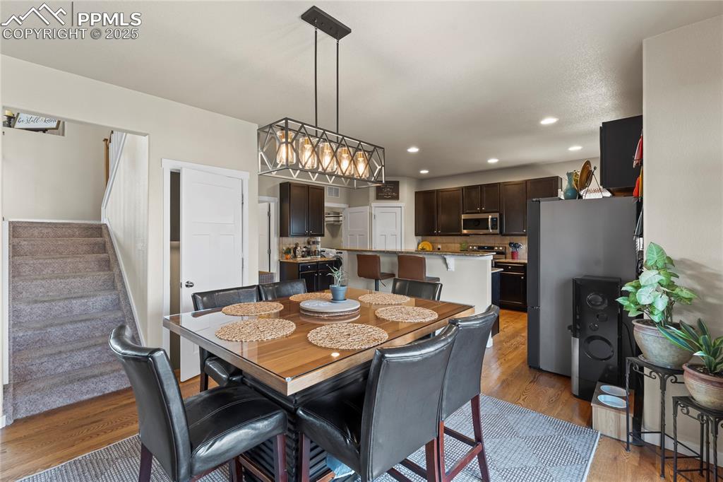 Image 8 of 43: Dining Area
