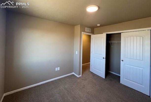 Image 13 of 20: Bedroom