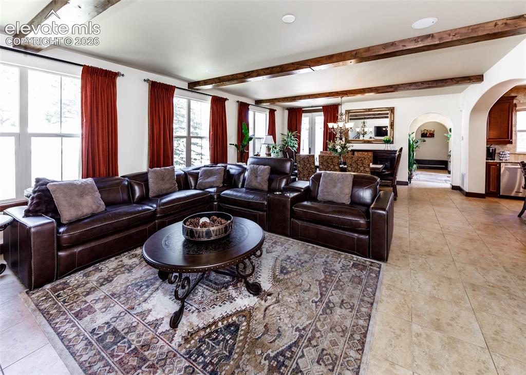 Image 16 of 50: Living Room
