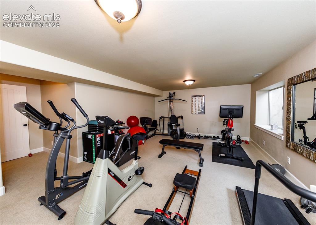 Image 42 of 50: Junior Suite in Basement