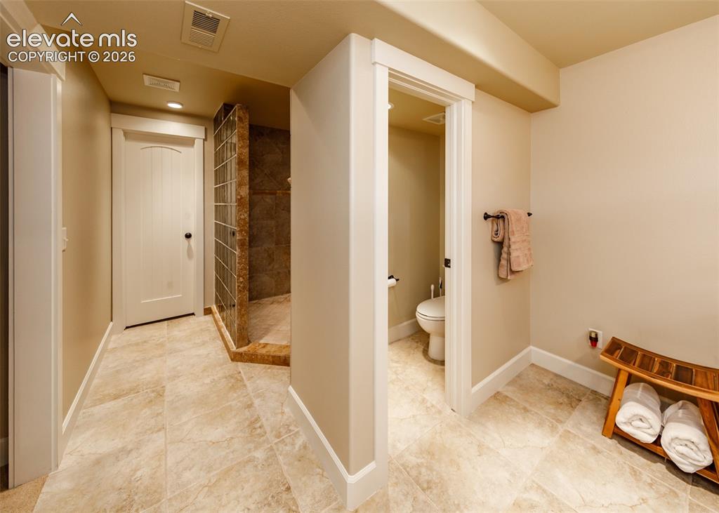 Image 43 of 50: Junior Suite attached 3/4 bathroom