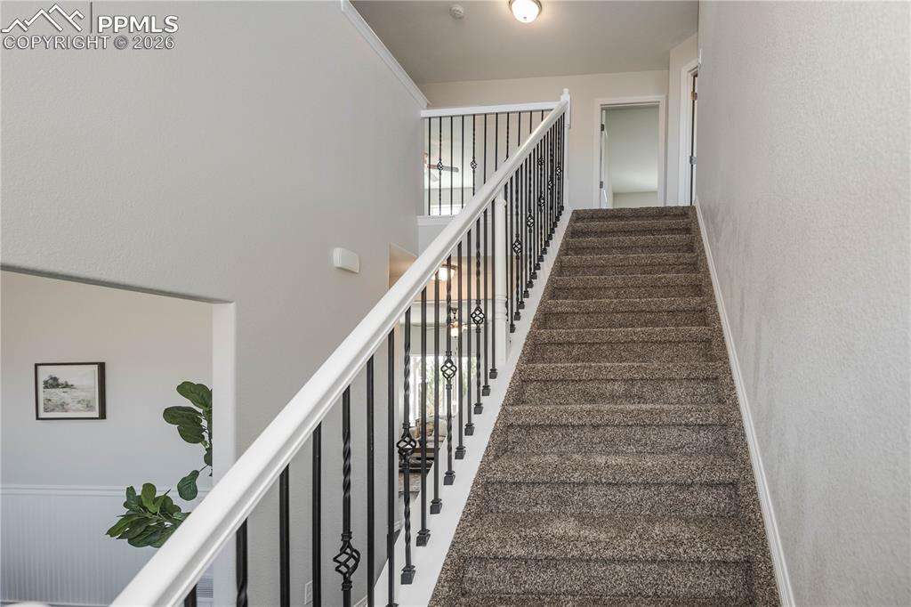 Image 18 of 50: Bathroom