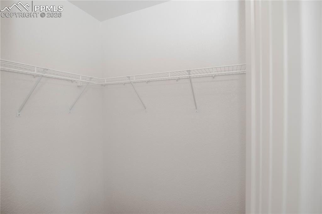 Image 26 of 50: Bathroom