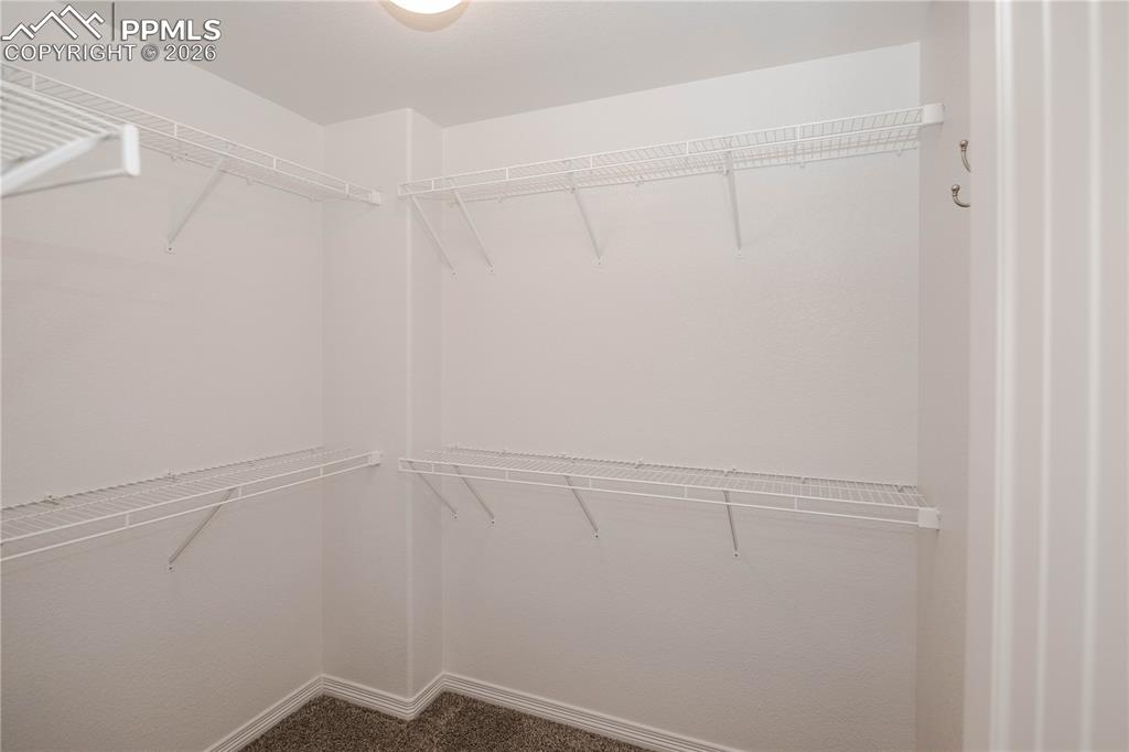 Image 29 of 50: Bedroom