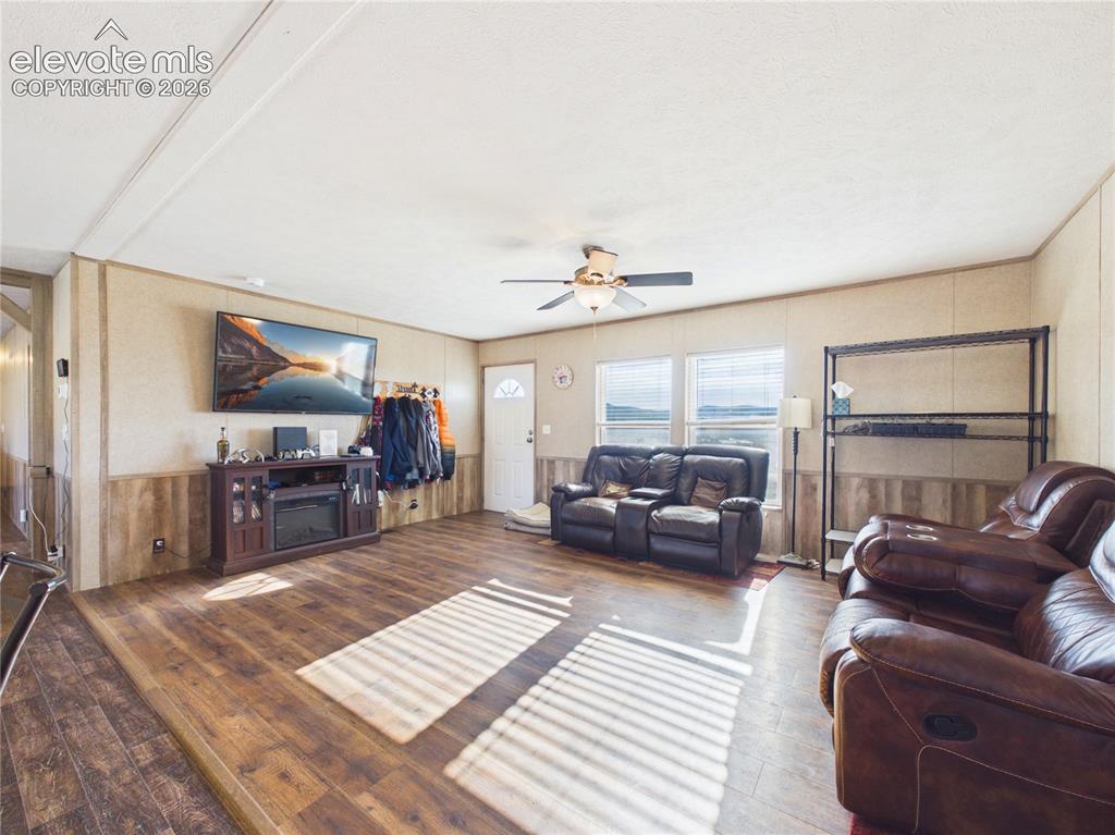 Image 8 of 46: Living Room