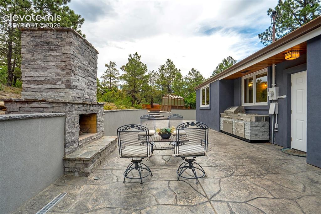 Image 9 of 49: Patio