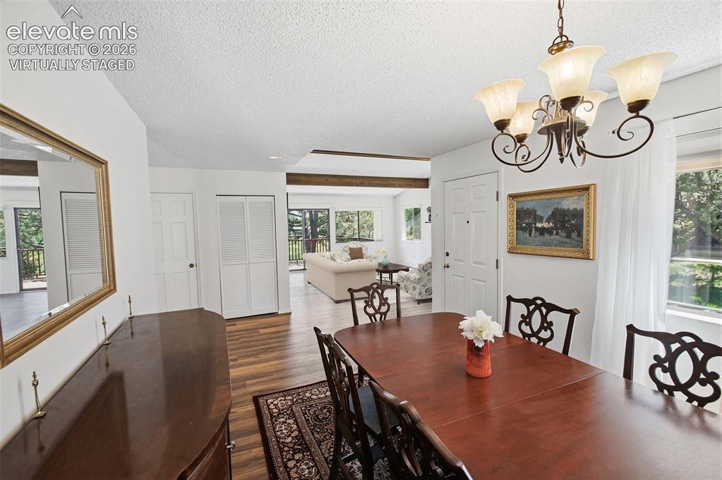 Image 6 of 31: Dining Room