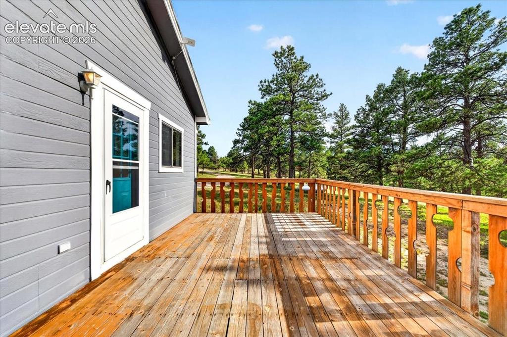 Image 21 of 38: Deck