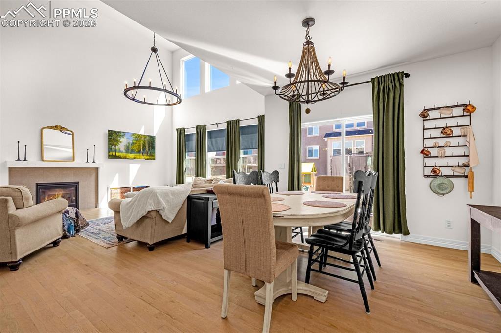 Image 13 of 44: Dining Area