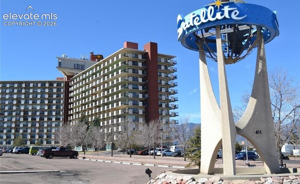 Image 1 of 31: Front of Structure