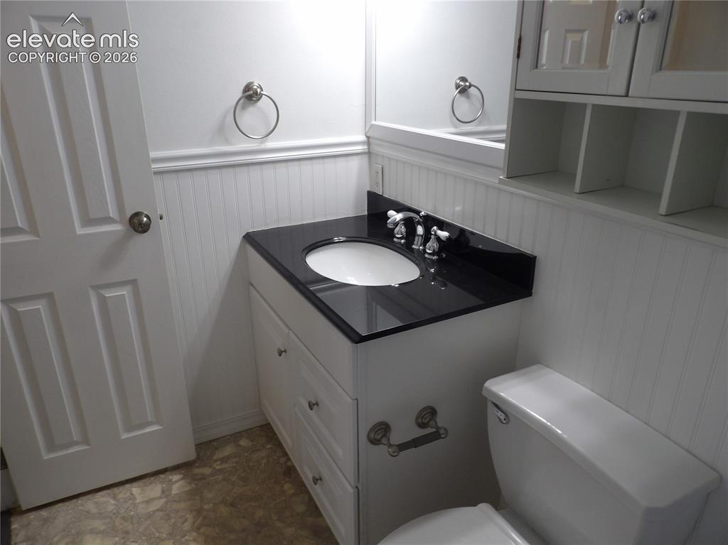Image 14 of 31: Bathroom