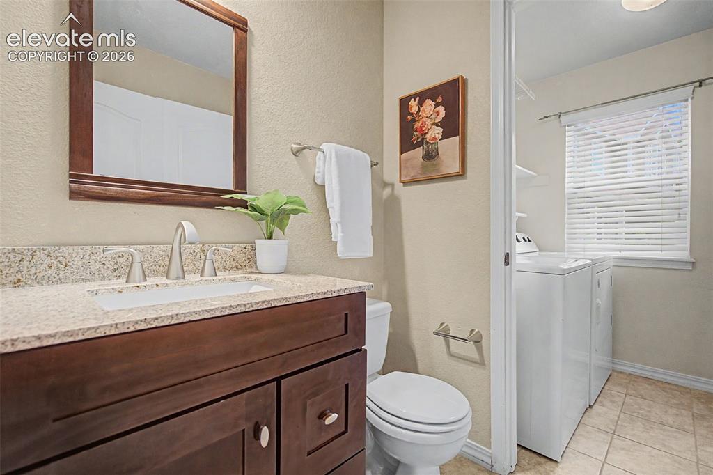 Image 13 of 40: Bathroom