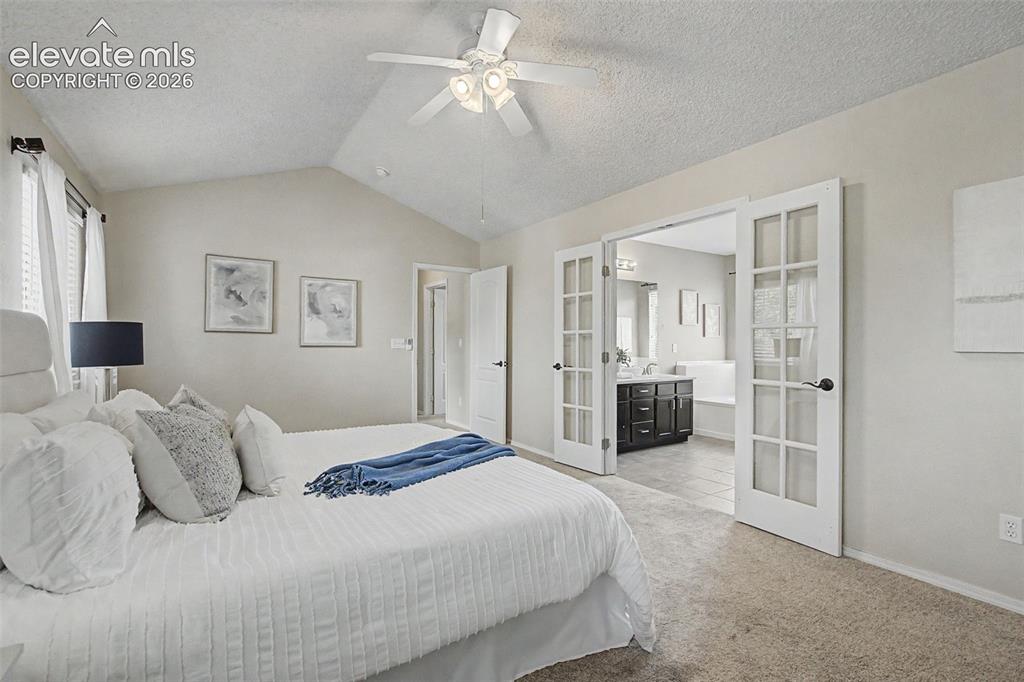 Image 15 of 40: Bedroom