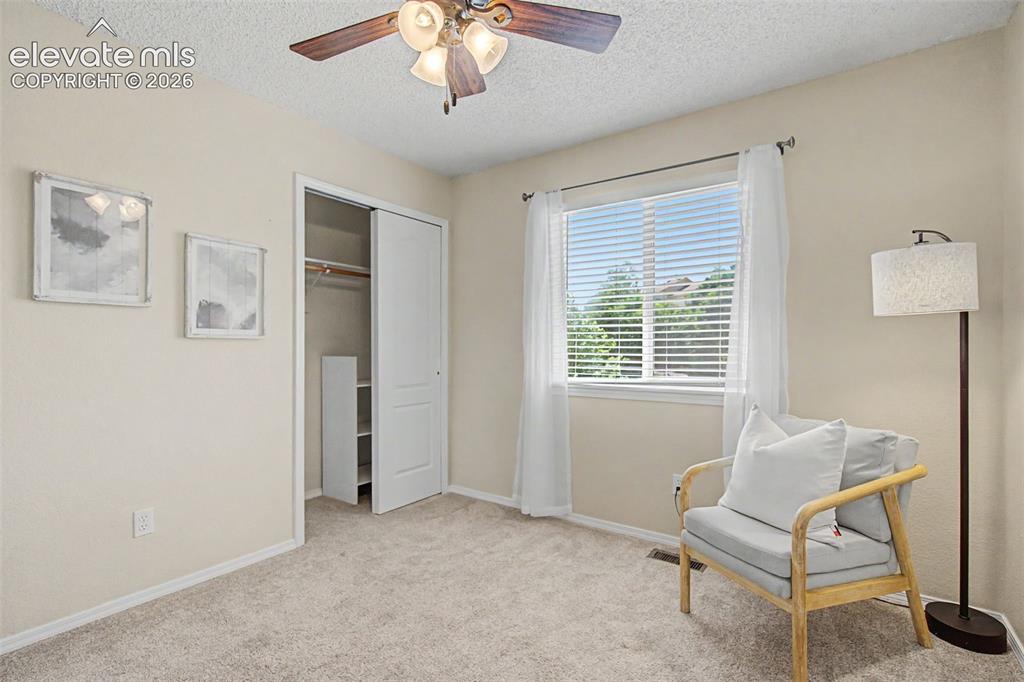 Image 21 of 40: Sitting Room