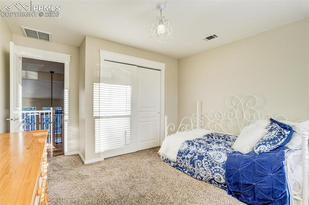 Image 29 of 50: Bedroom