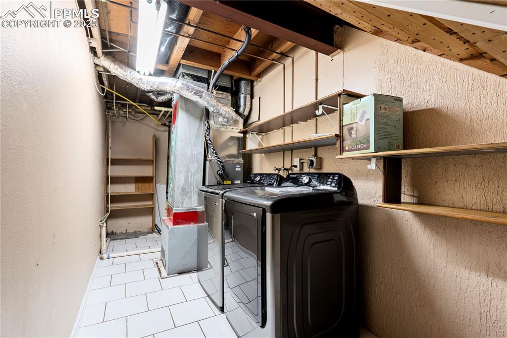 Image 21 of 26: Laundry