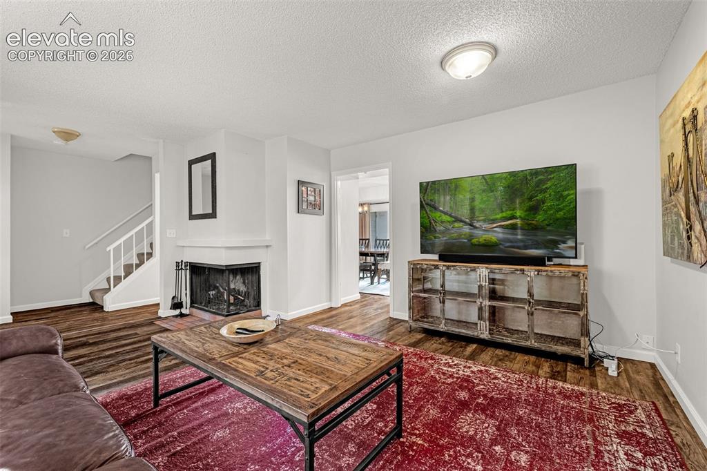Image 11 of 26: Living Room
