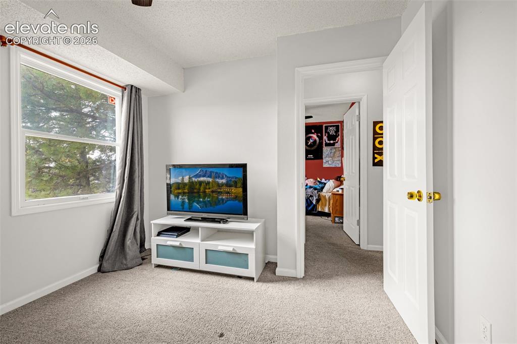 Image 19 of 26: Bedroom