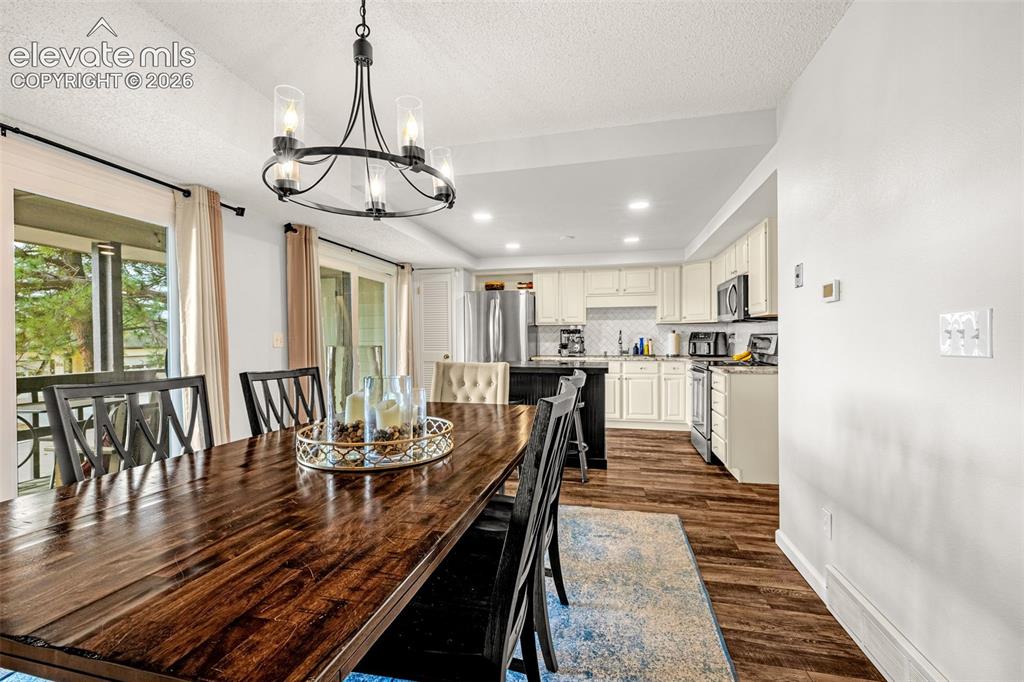 Image 8 of 26: Dining Room