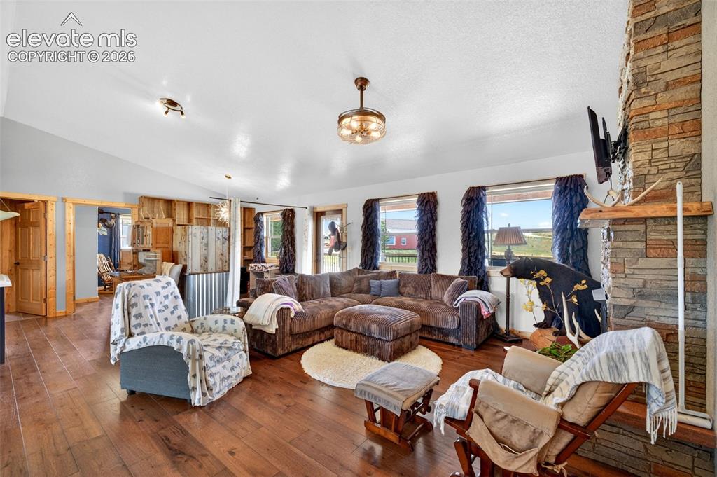 Image 15 of 50: Living Room