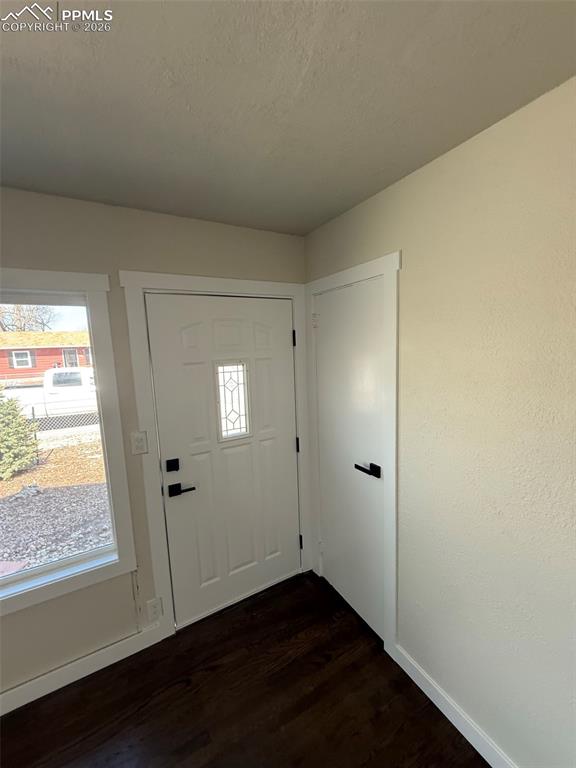 Image 9 of 30: Entry