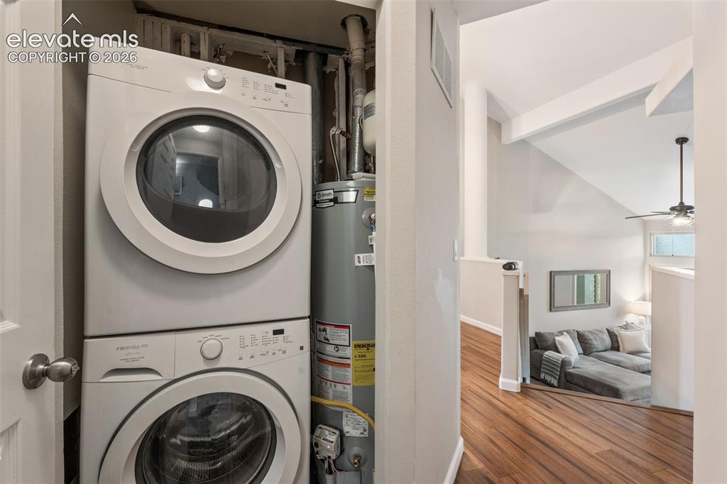 Image 31 of 42: Laundry