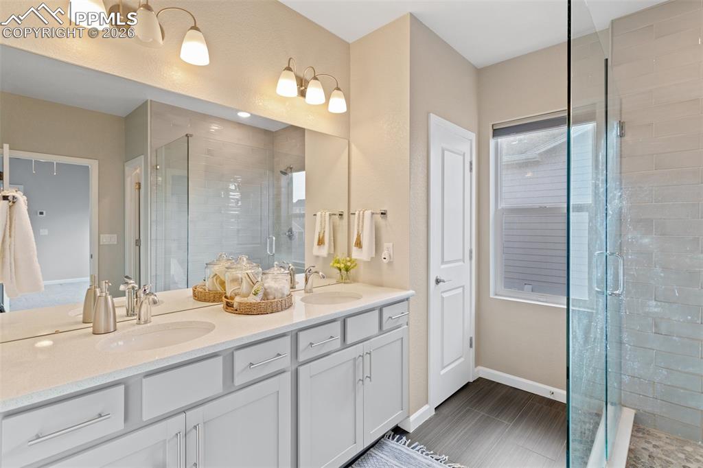 Image 23 of 35: Master Bathroom