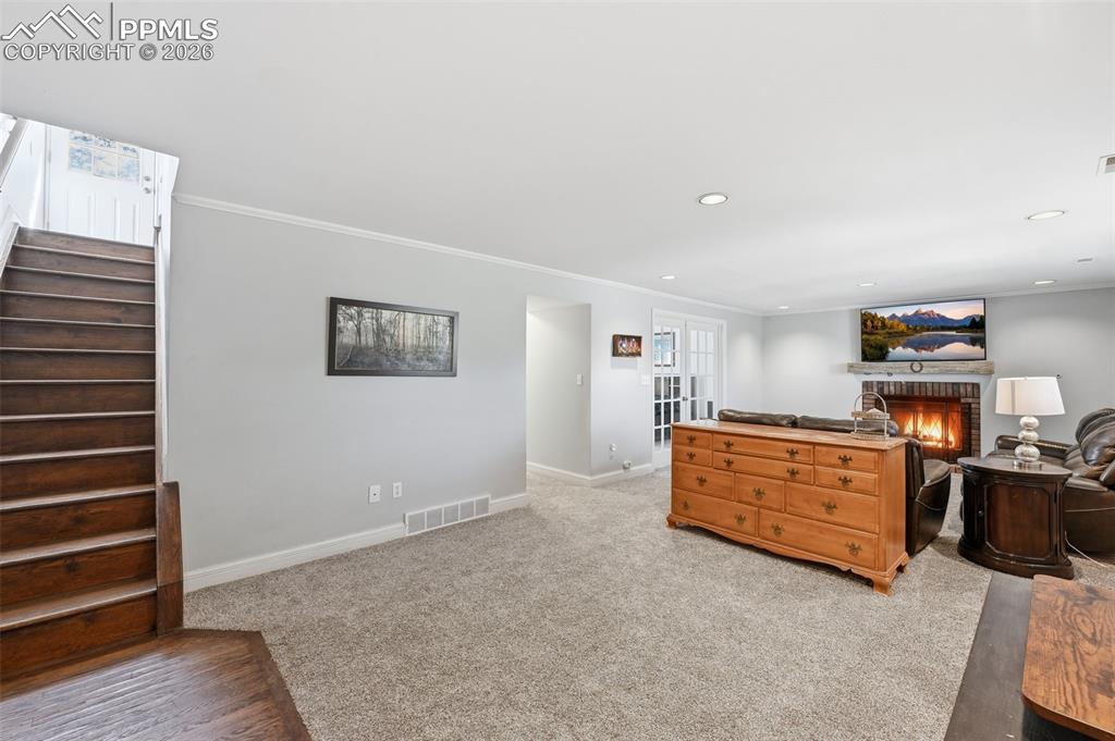 Image 13 of 26: Kitchen