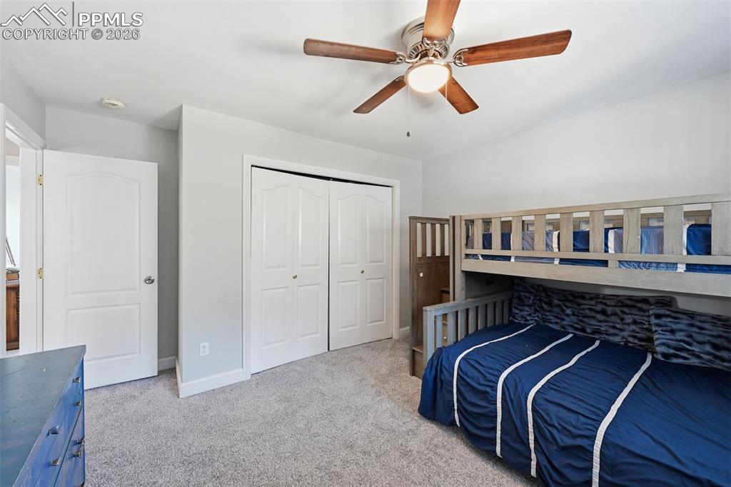 Image 19 of 26: Bedroom