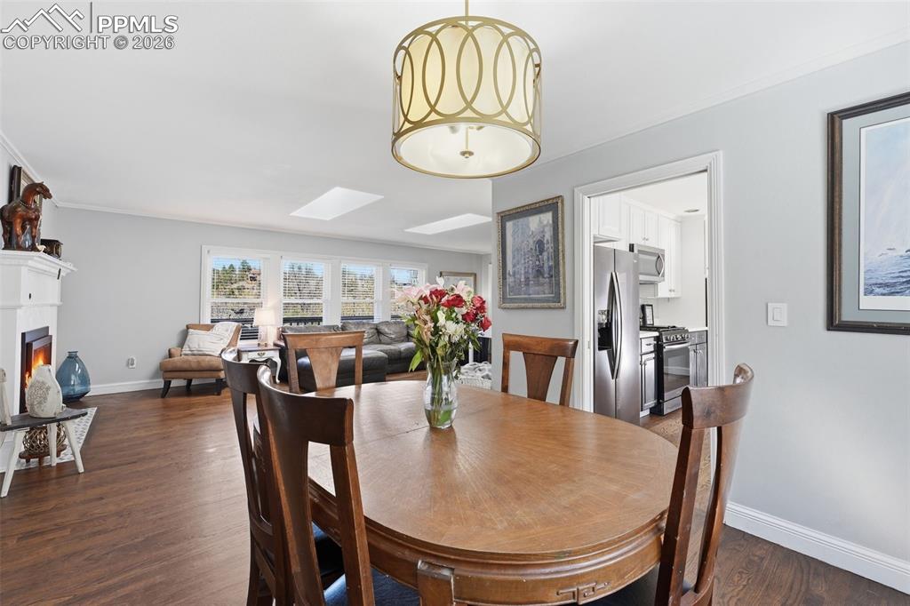 Image 8 of 26: Living Room