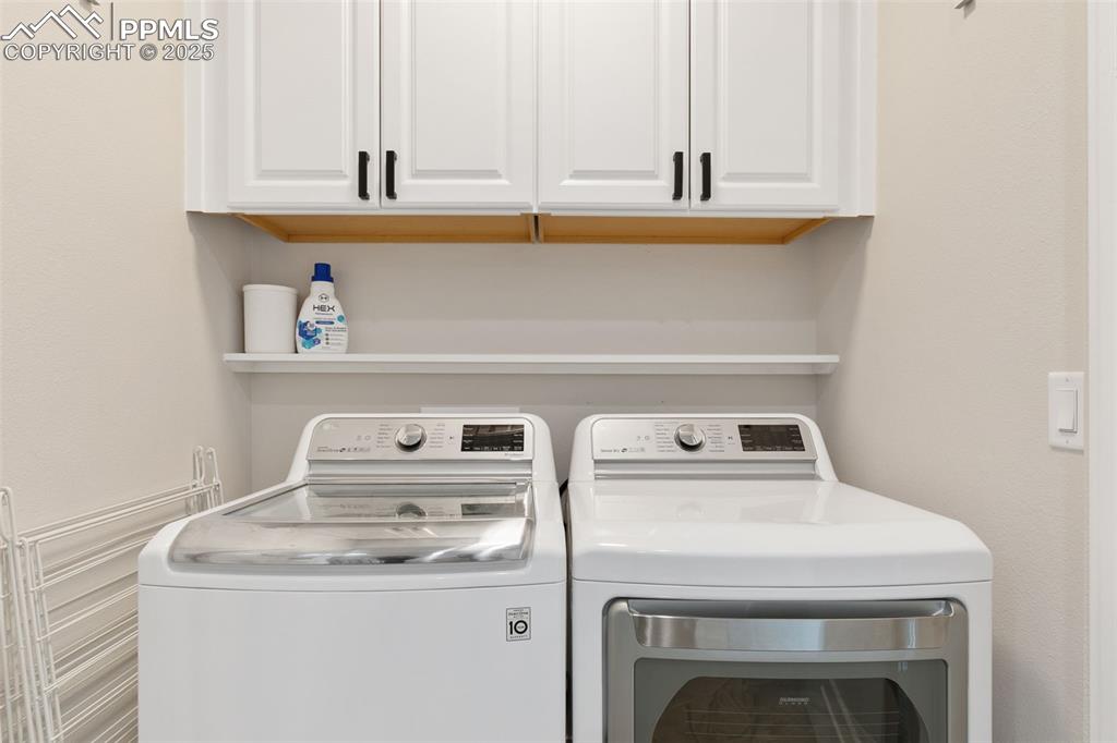 Image 34 of 39: Laundry