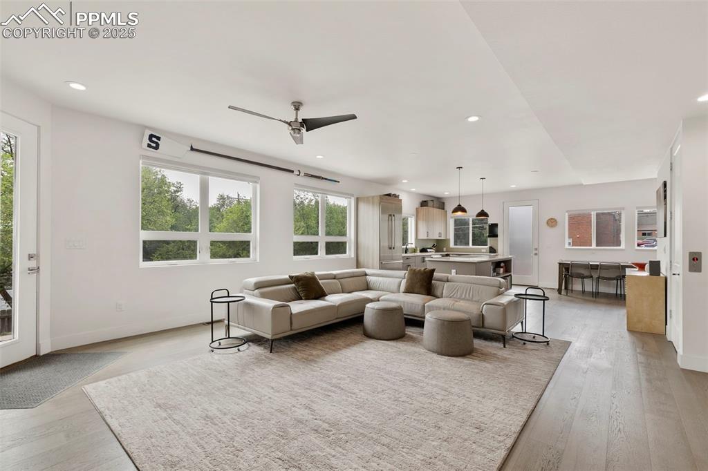 Image 4 of 39: Living Room