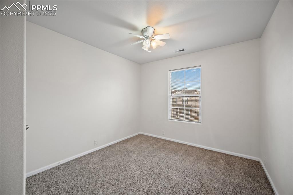 Image 29 of 33: Bedroom