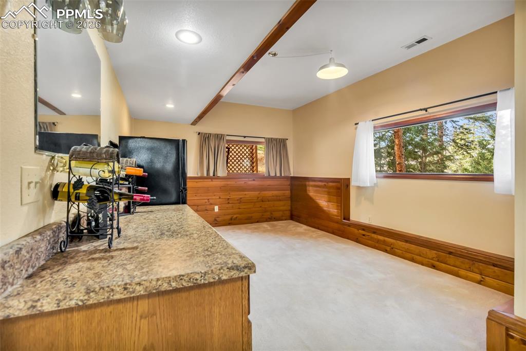 Image 29 of 38: Kitchen