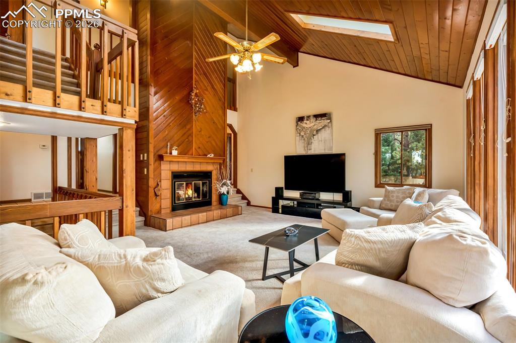 Image 6 of 38: Living Room