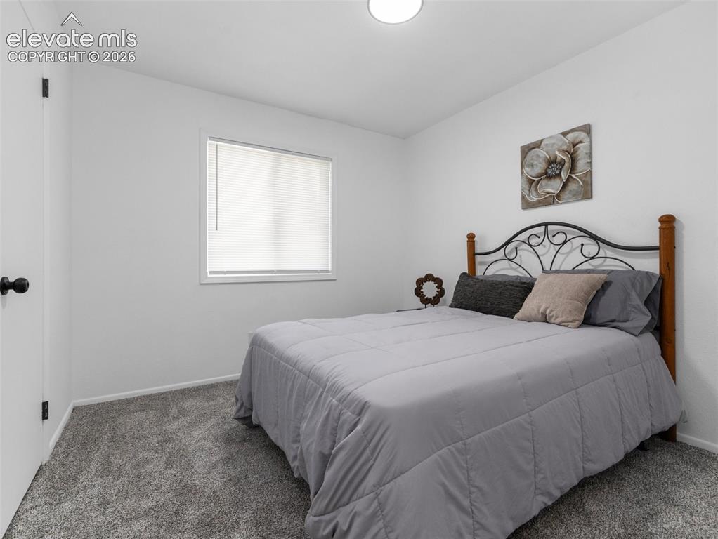 Image 12 of 21: Bedroom